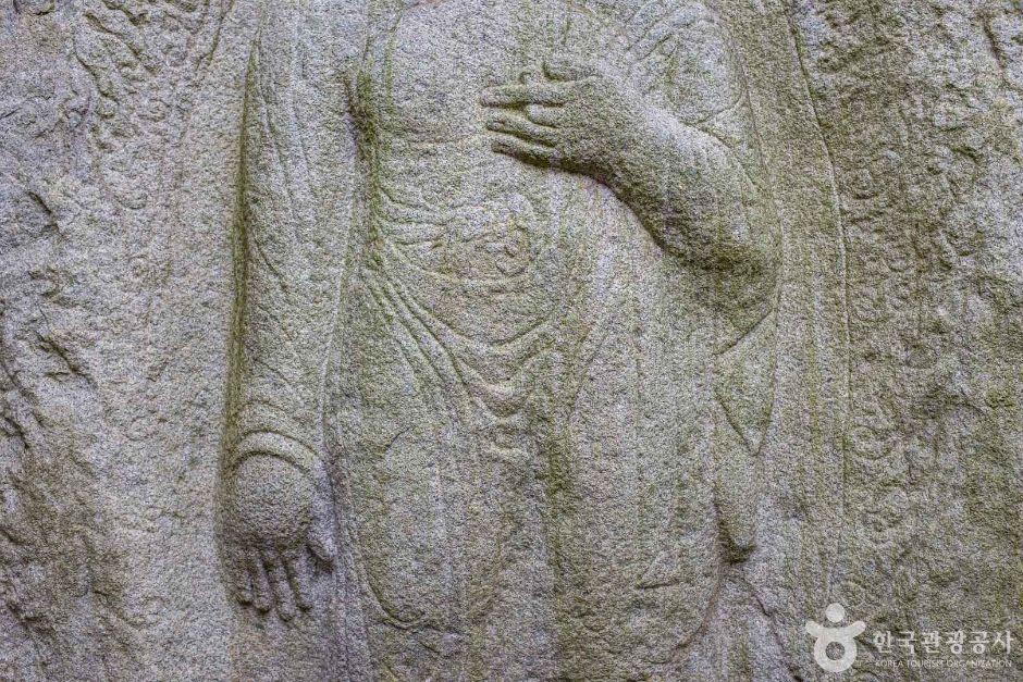 경북_경주_경주 율동 마애여래삼존입상 (3)
