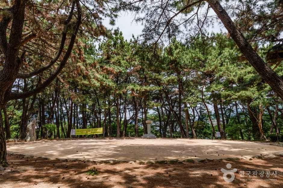 경남_김해_김해구지봉_외부_5-5.jpg