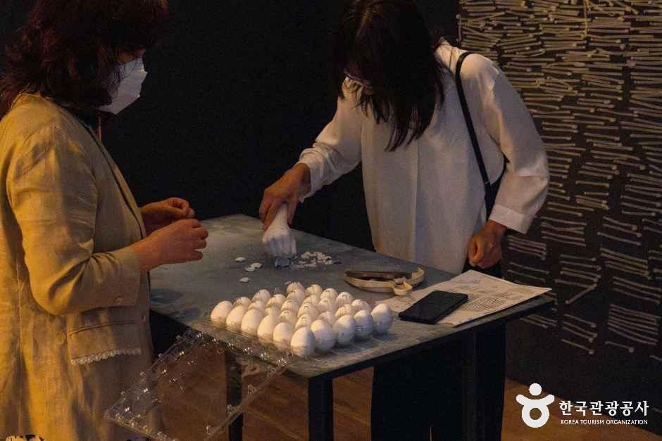 경기_이천_경기도자미술관_내부_3.jpg