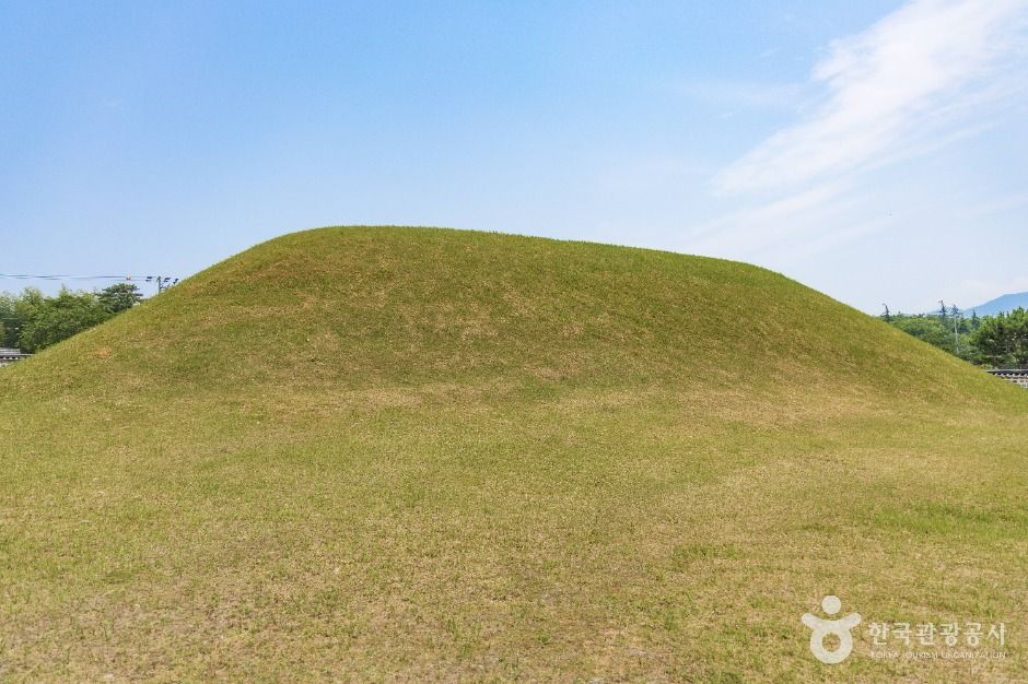 사천_조명군총 (5)