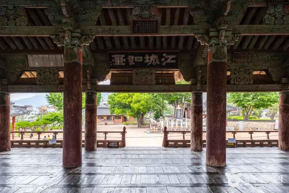 경남_밀양_영남루_외부_4.jpg