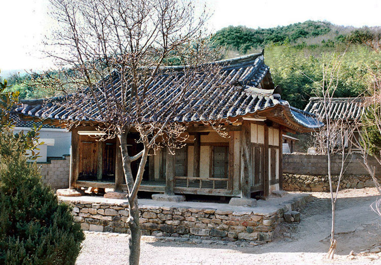 만정헌