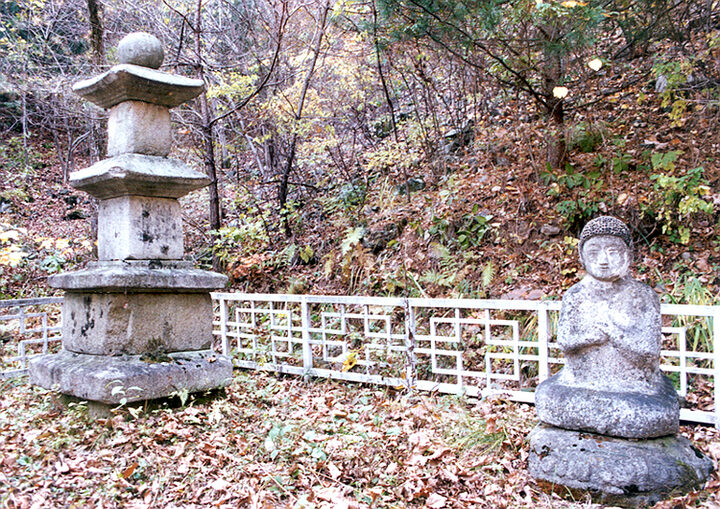상동리삼층석탑및석불좌상