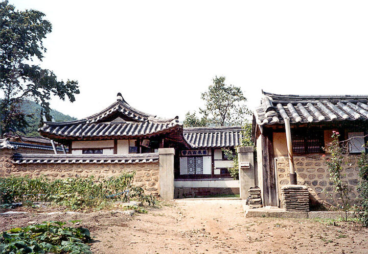 진천 신헌 고가