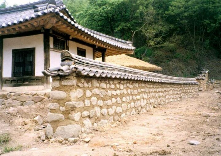 영동 송담재(담장)