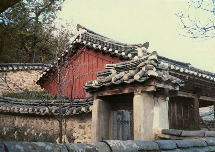 충헌공윤전사우