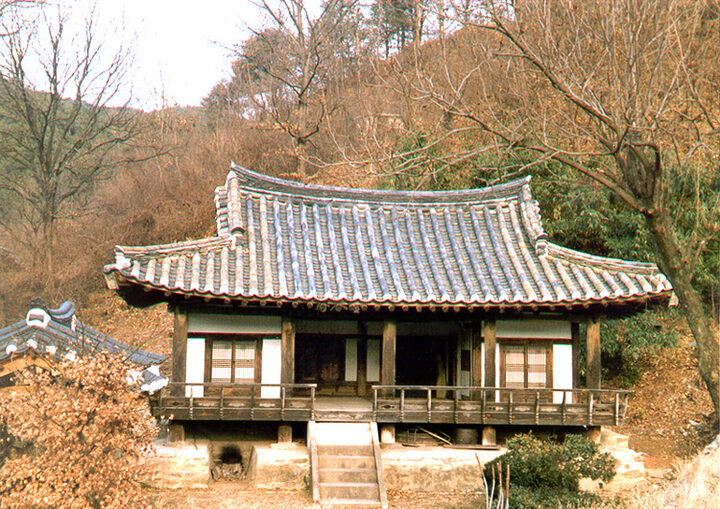 금곡재