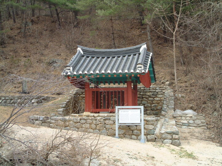 울진내성행상불망비 비작 전경