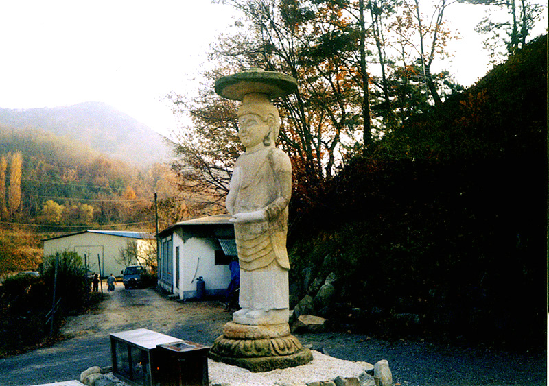 김천미륵암석조미륵불입상