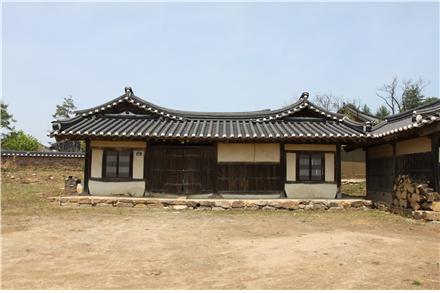 석간고택 정침(정면)