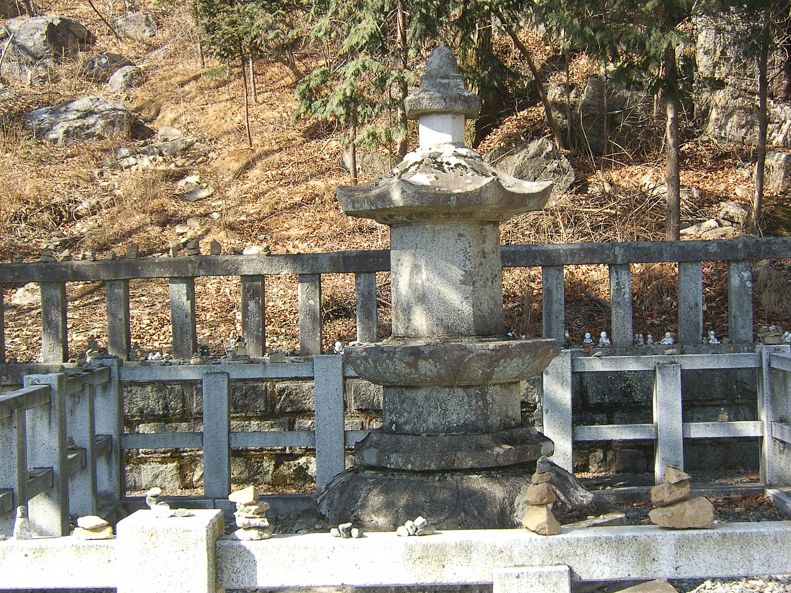 장유화상 사리탑 (근경)