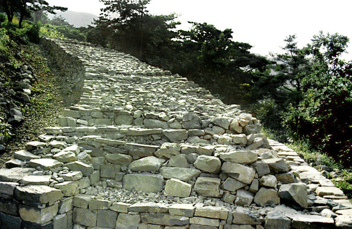 구진산성