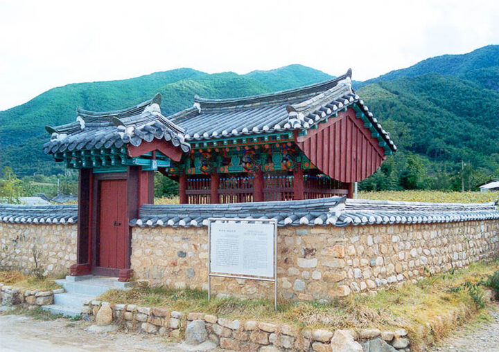 박양춘여표비각