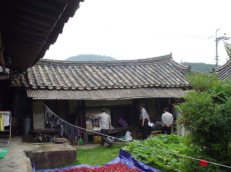 중사랑채정면