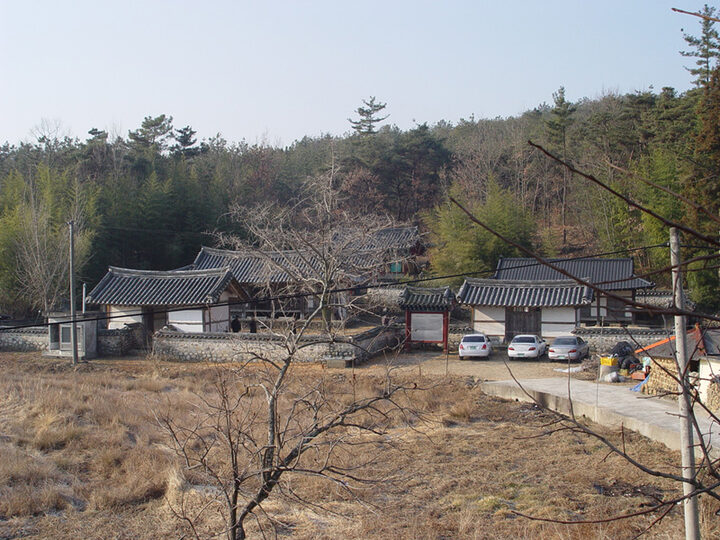 수정당 전경