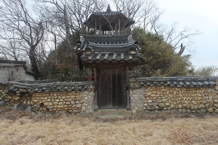 구졸암공 신도비 전경