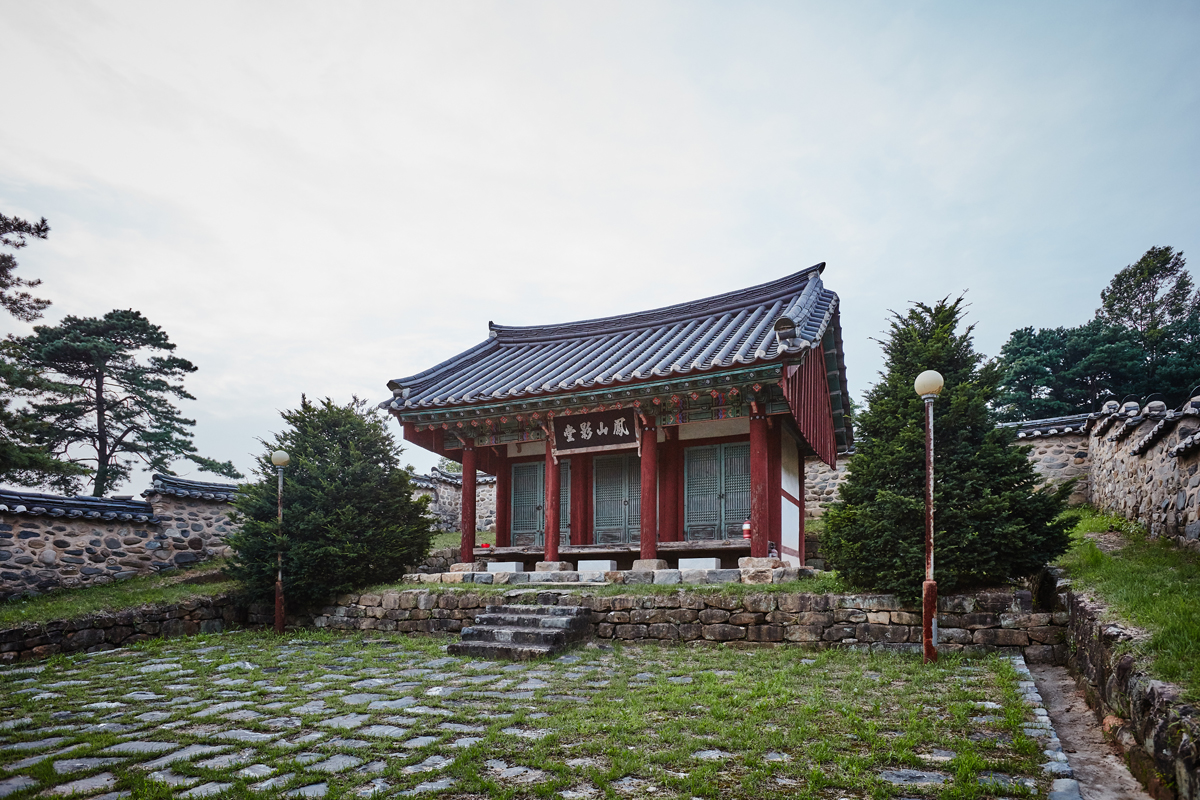 문화재자료_조치원 봉산영당_정측면2