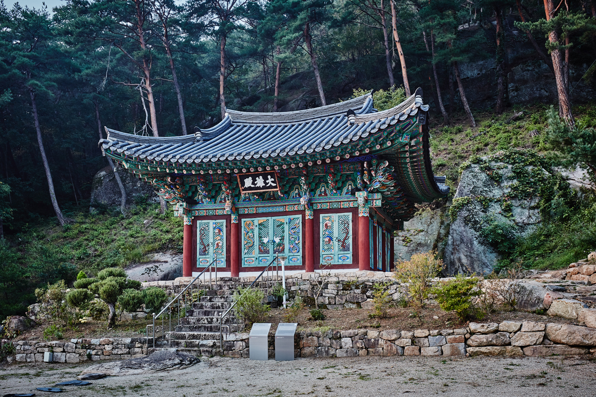 문화재자료_괴산 채운암대웅전_정측면