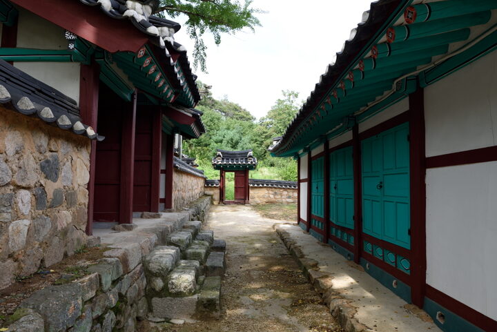 파주향교대성전_뒷편 (촬영년도 : 2015년)