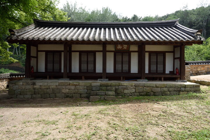 파주향교대성전_서재 (촬영년도 : 2015년)