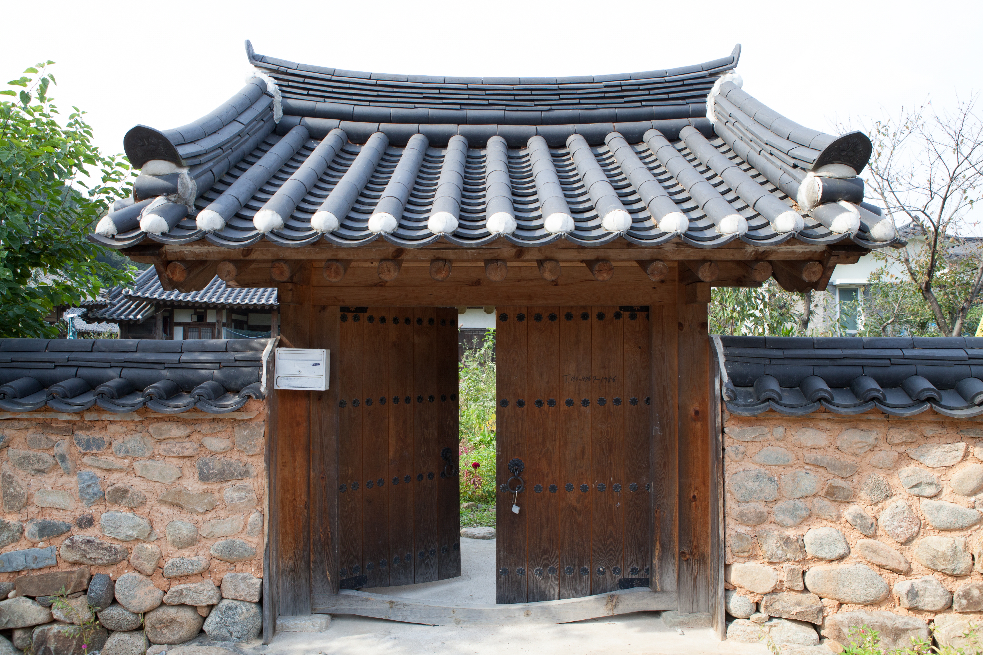 산청 박인현 고택_입구 (촬영년도 : 2015년)