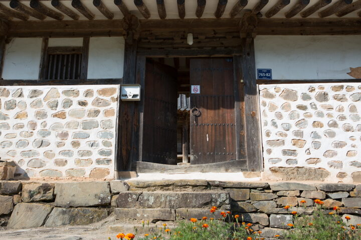 진주 오방재_대문 (촬영년도 : 2015년)