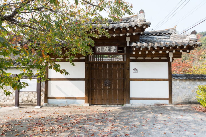 함양 교수정_솟을대문 (촬영년도 : 2015년)