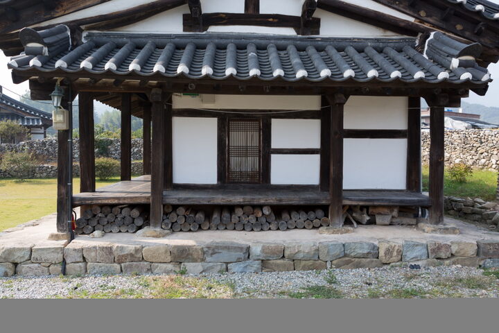 함양개평리하동정씨고가_측면 근경 (촬영년도 : 2015년)