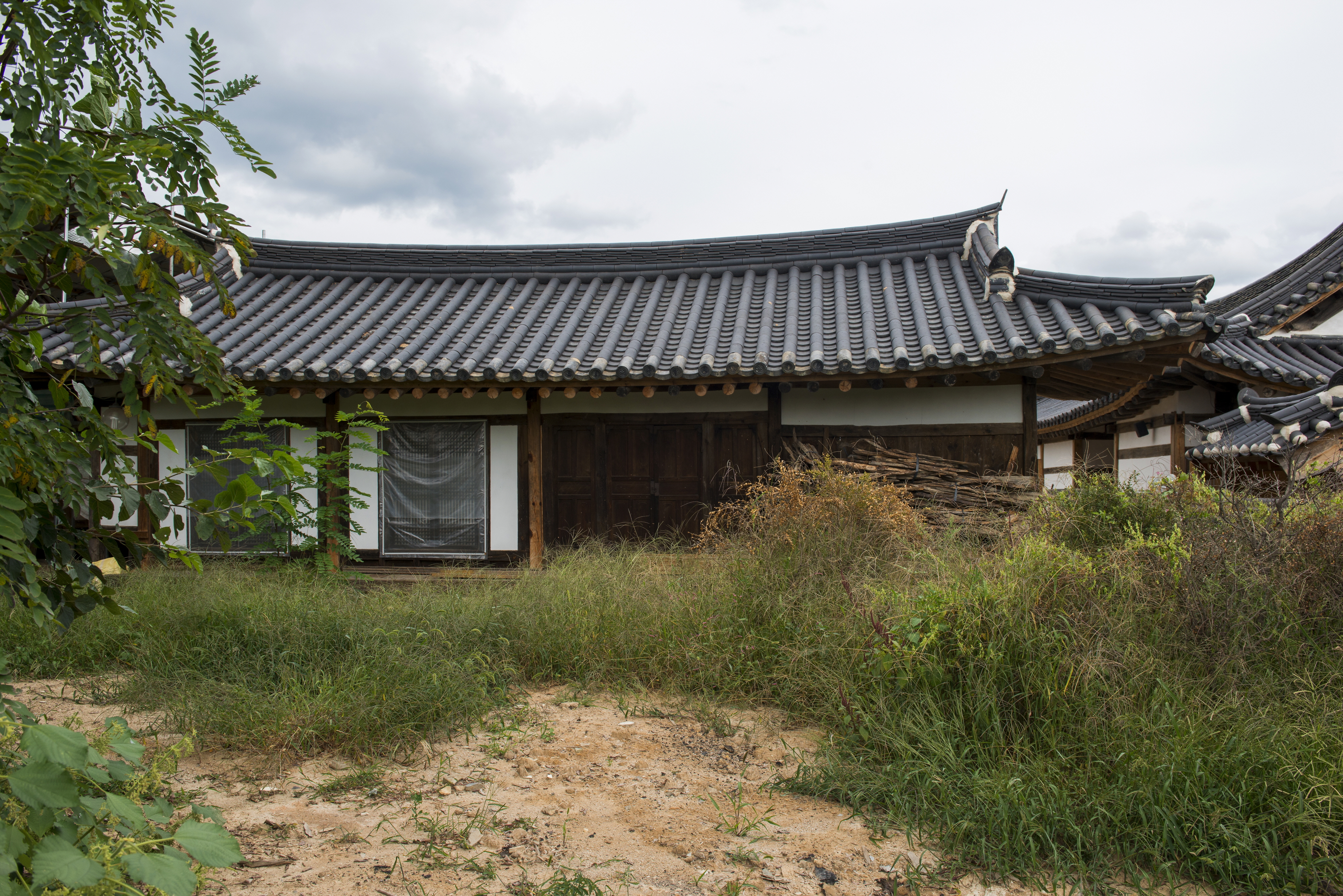 영천자천교회_신성학당 안채 뒷면 (촬영년도 : 2015년)