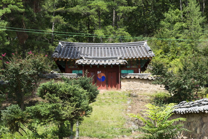 오봉종택_사당 (촬영년도 : 2015년)