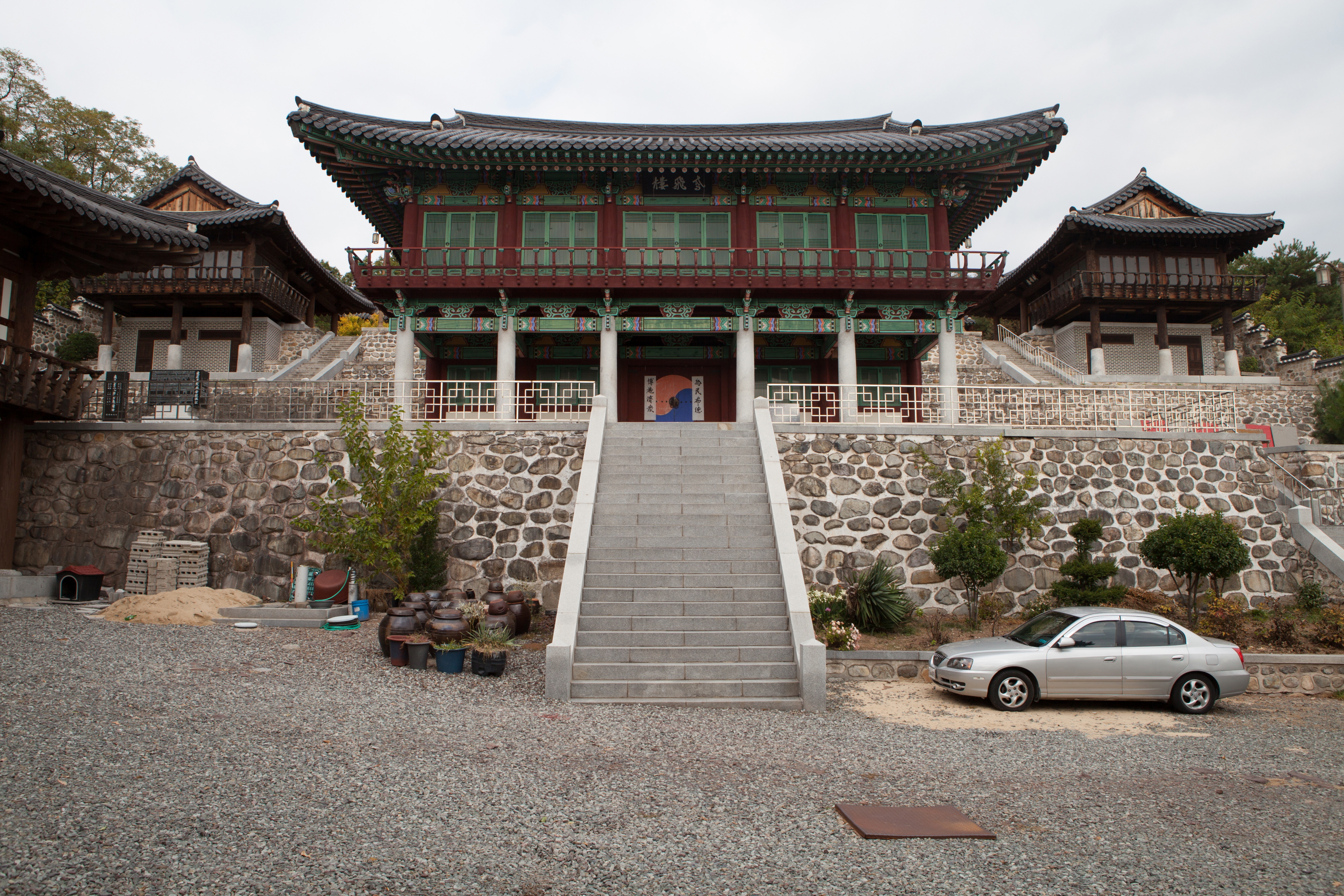구암서원숭현사_전경 (촬영년도 : 2015년)