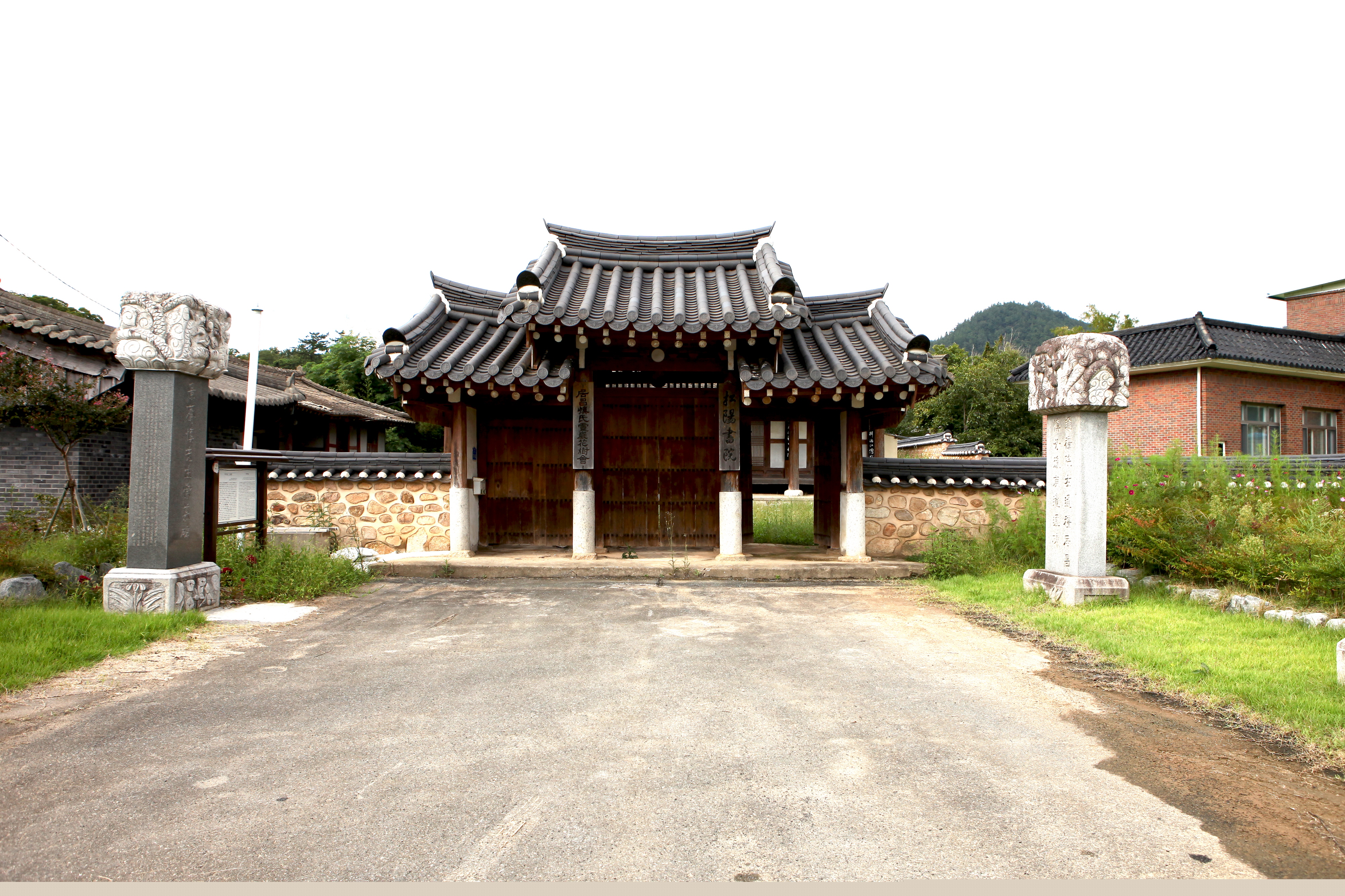 영암이우당_외삼문 (촬영년도 : 2015년)
