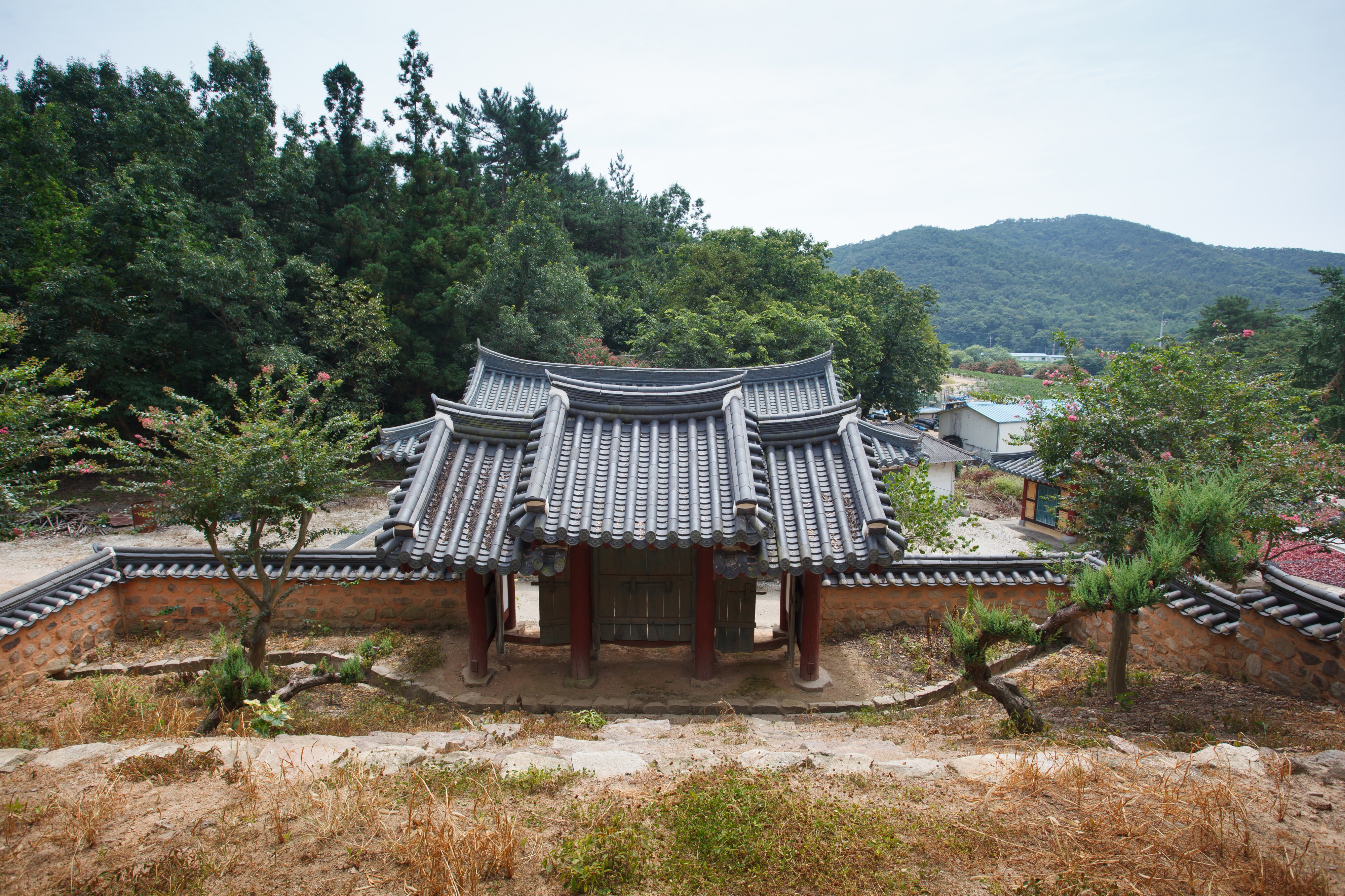덕천사_내려다 본 전경 (촬영년도 : 2015년)