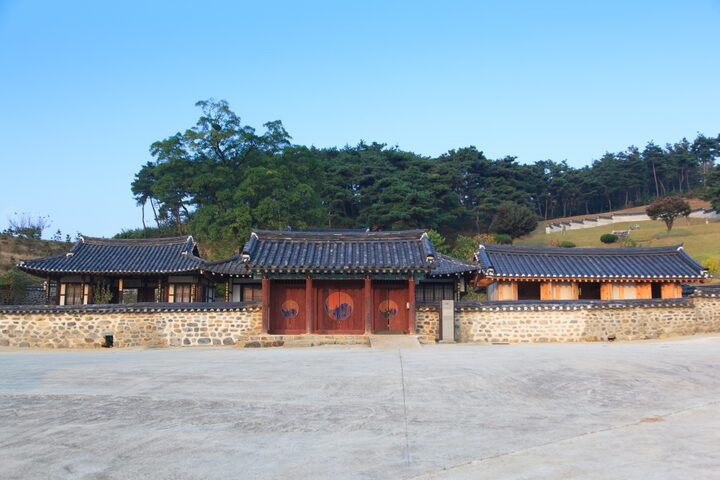 장군 덕천군사우_입구 전경 (촬영년도 : 2015년)