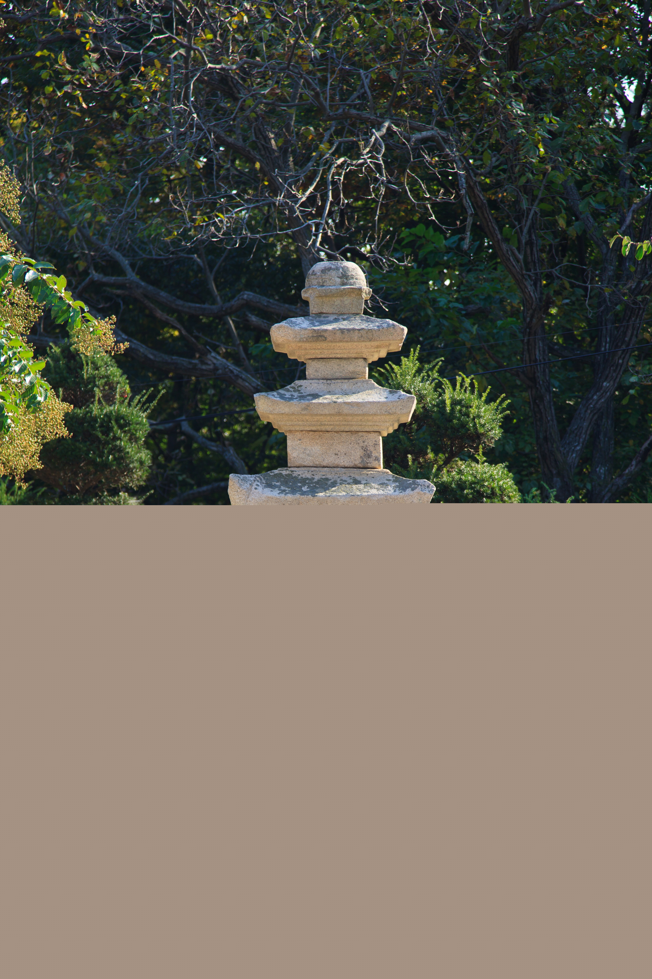 예산읍삼층석탑_정면 (촬영년도 : 2015년)