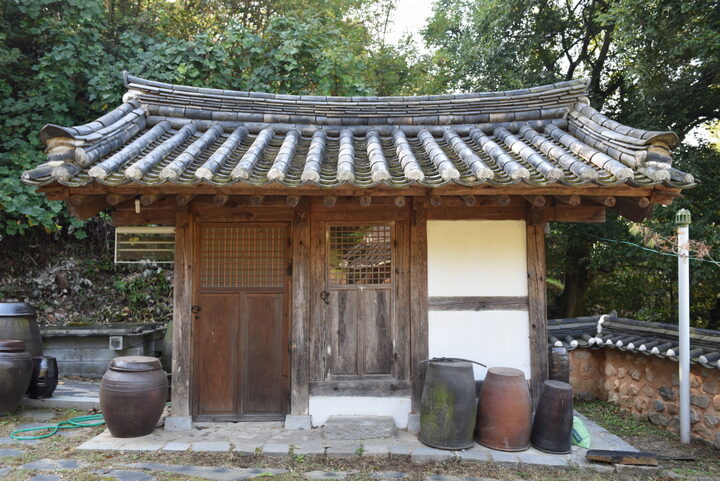청주 수천암_곳간채 (촬영년도 : 2015년)