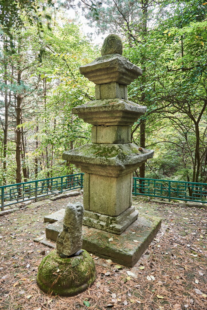 주포리미륵불및삼층석탑_삼층석탑 측면1 (촬영년도 : 2016년)