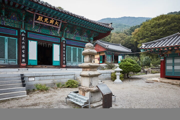 일락사삼층석탑
