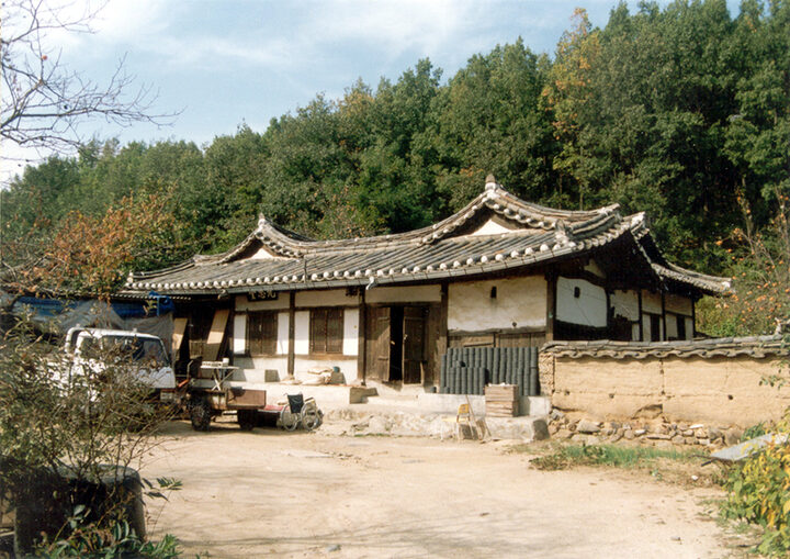 안동제산종택전경