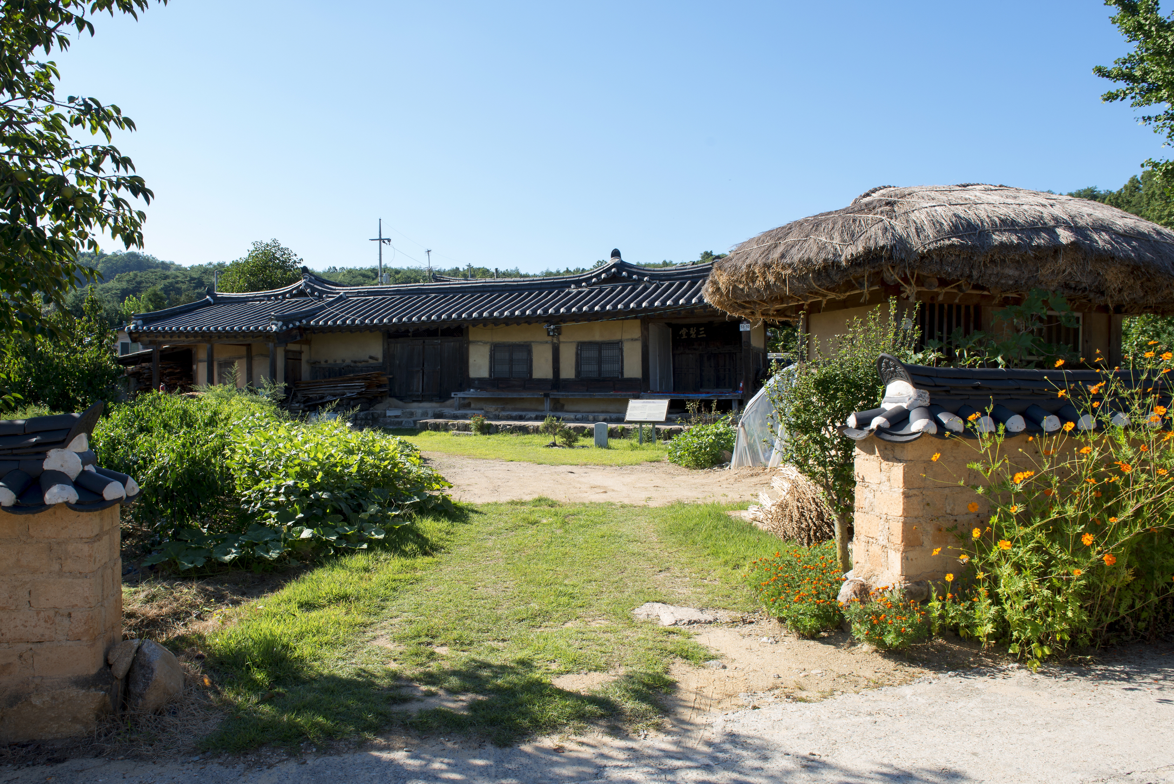 안동 삼벽당_원경 (촬영년도 : 2015년)