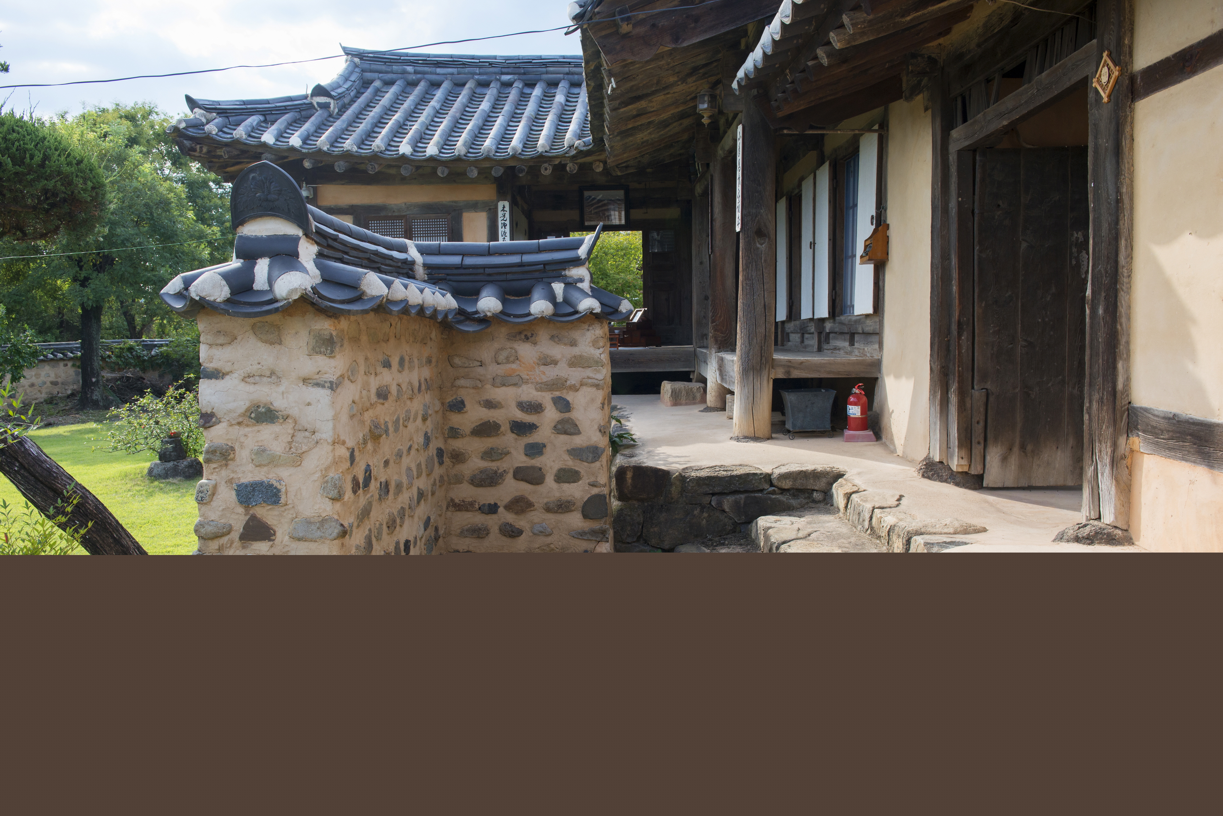 의성 운곡당_내외담 (촬영년도 : 2015년)