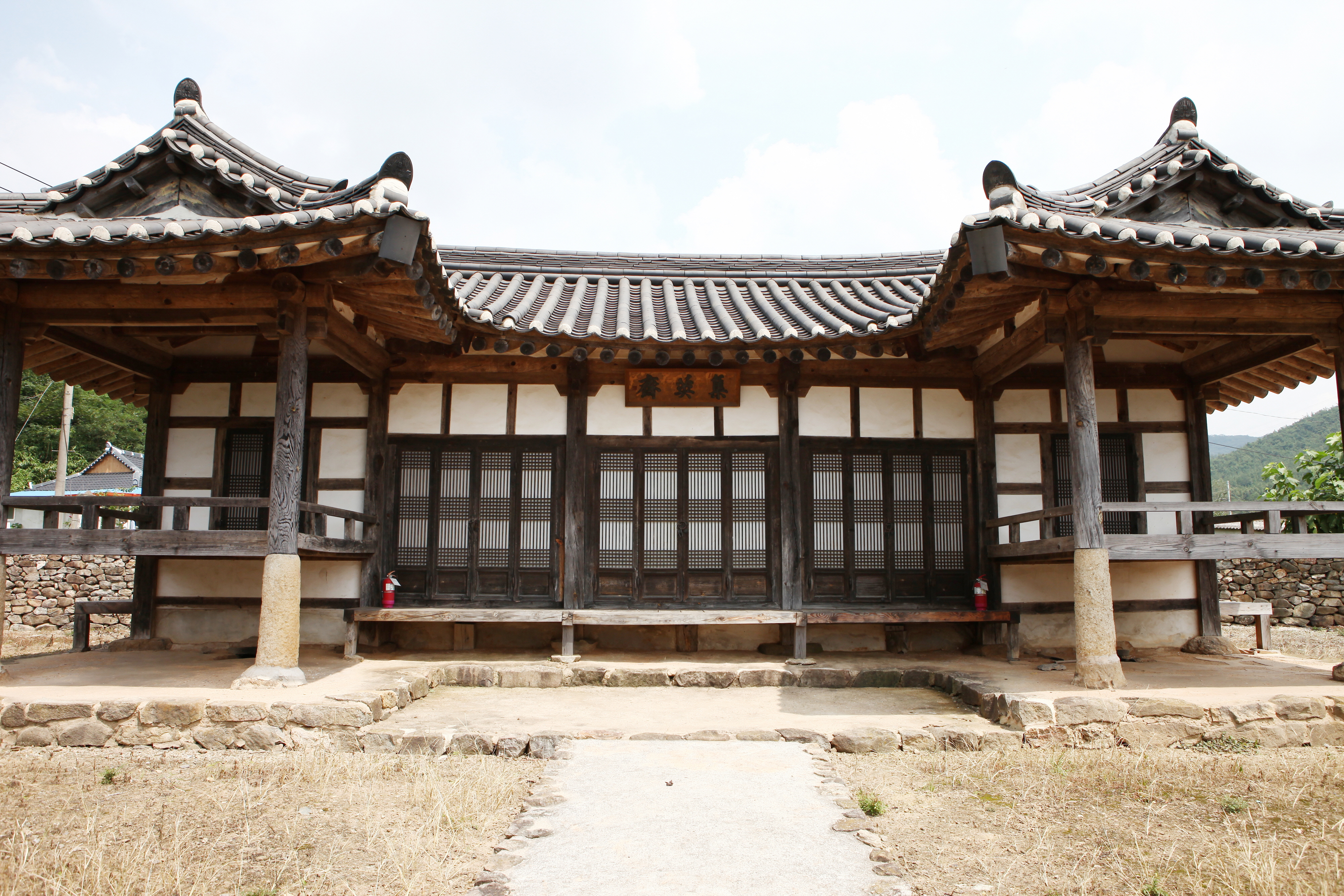 영암집영재_누마루 안채 (촬영년도 : 2015년)
