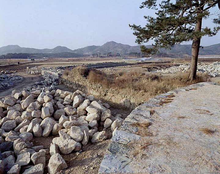 남문지전경
