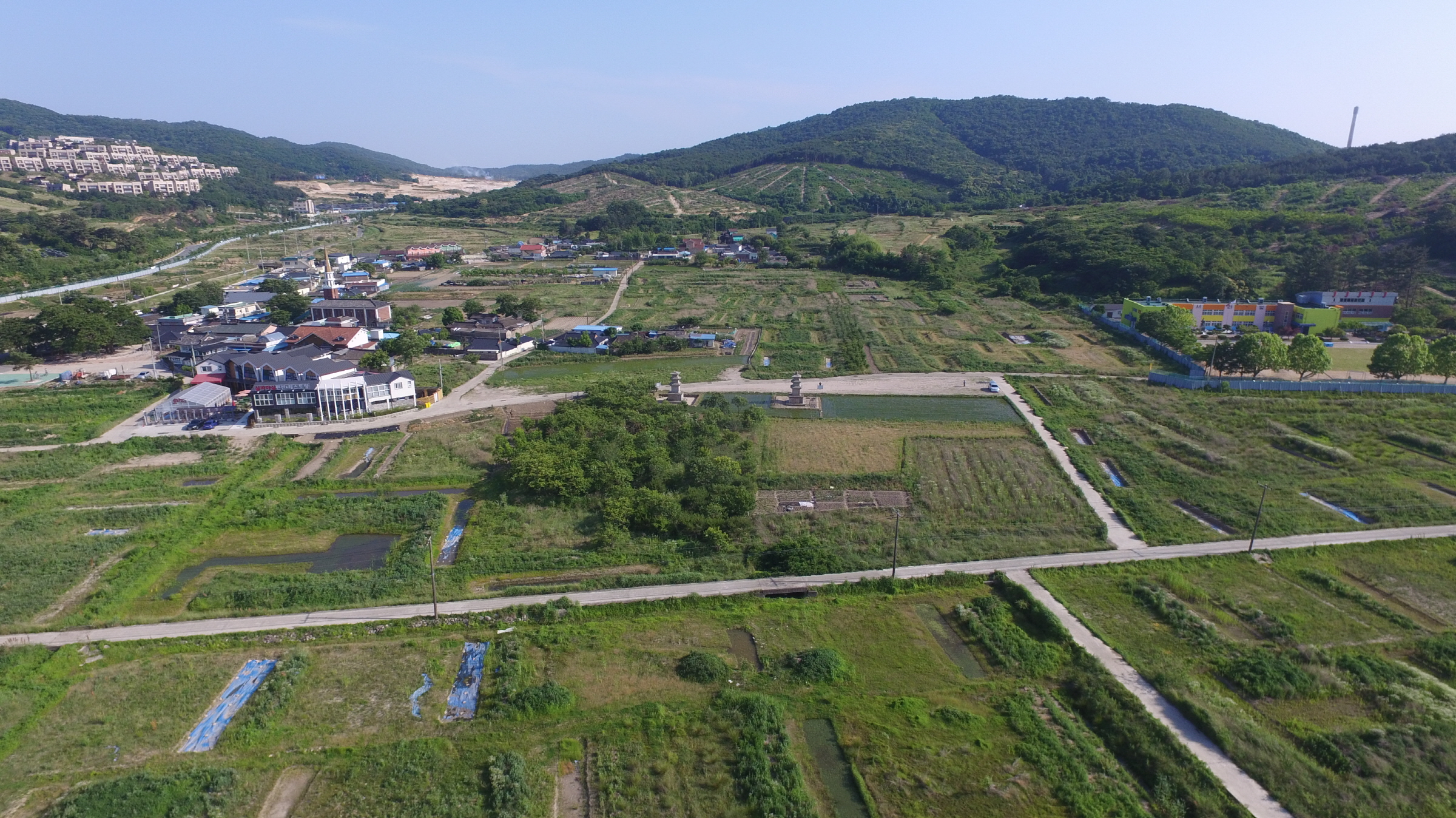 경주 천군동 사지 북쪽상공(남쪽으로 조망) (고도보존육성과, 2017)