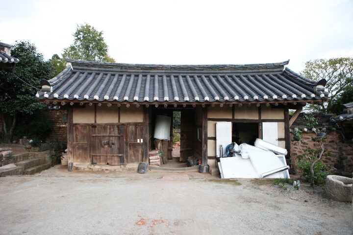 보성 이정래 고택_문간채 안쪽 (촬영년도 : 2015년)