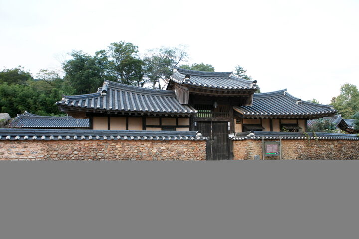 보성 이진래 고택_돌담 (촬영년도 : 2015년)
