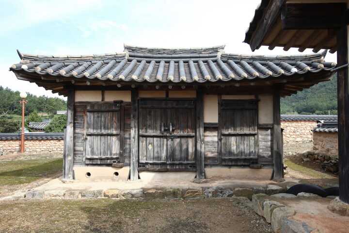 해남 공재 고택_곳간 (촬영년도 : 2015년)