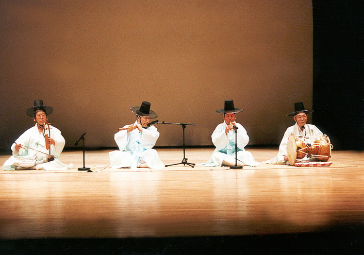 삼현육각연주