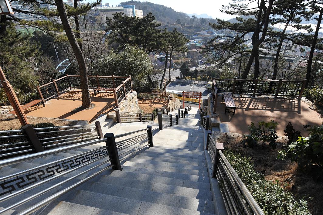 윤공단 주변
