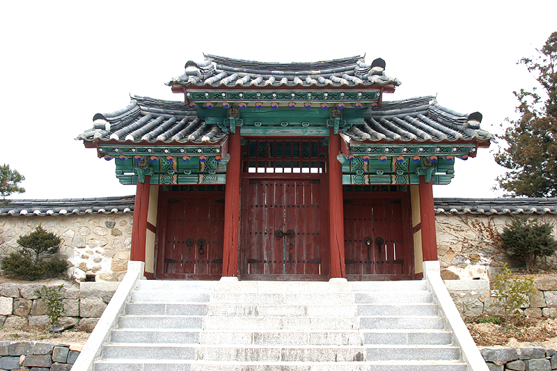 내삼문